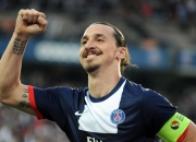 开云体育直播-欧文狂飙40+统治赛场，黄蜂三叉戟火力全开压制火箭