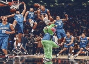 开云下载-巴格达的月光与维也纳的掌声，当托尼在战火与古典之间投出生涯之夜