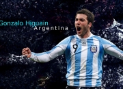 开云体育官网-法网险胜拉沃尔杯，蒂姆扛起全队，谱写团队网球新篇章