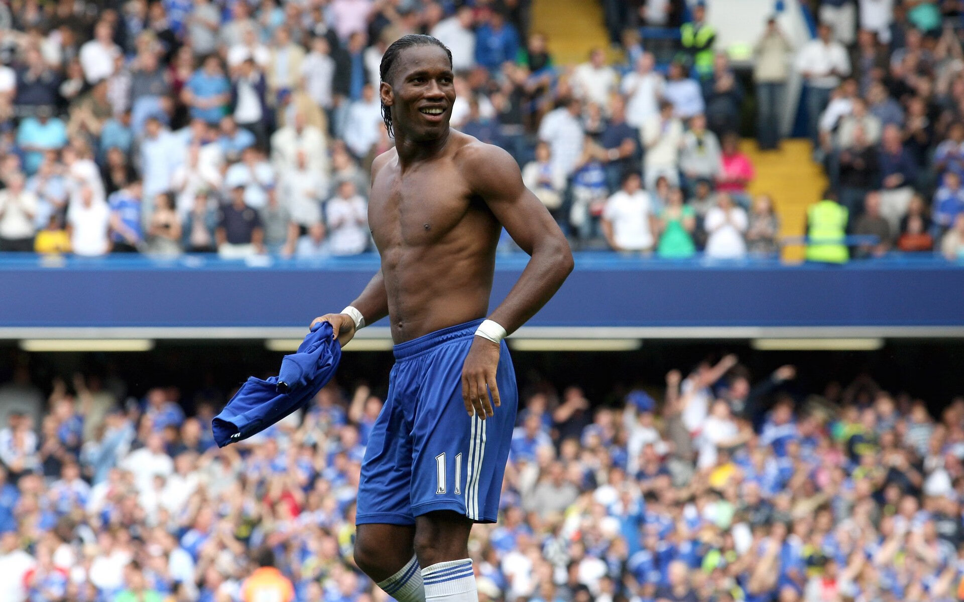 东南亚风暴，泰国队碾压日本队，李梓嘉点燃赛场见证羽坛新秩序